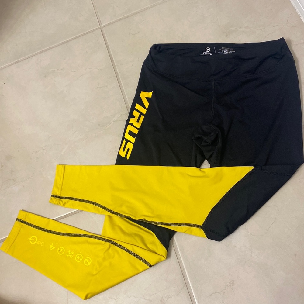 Virus leggings